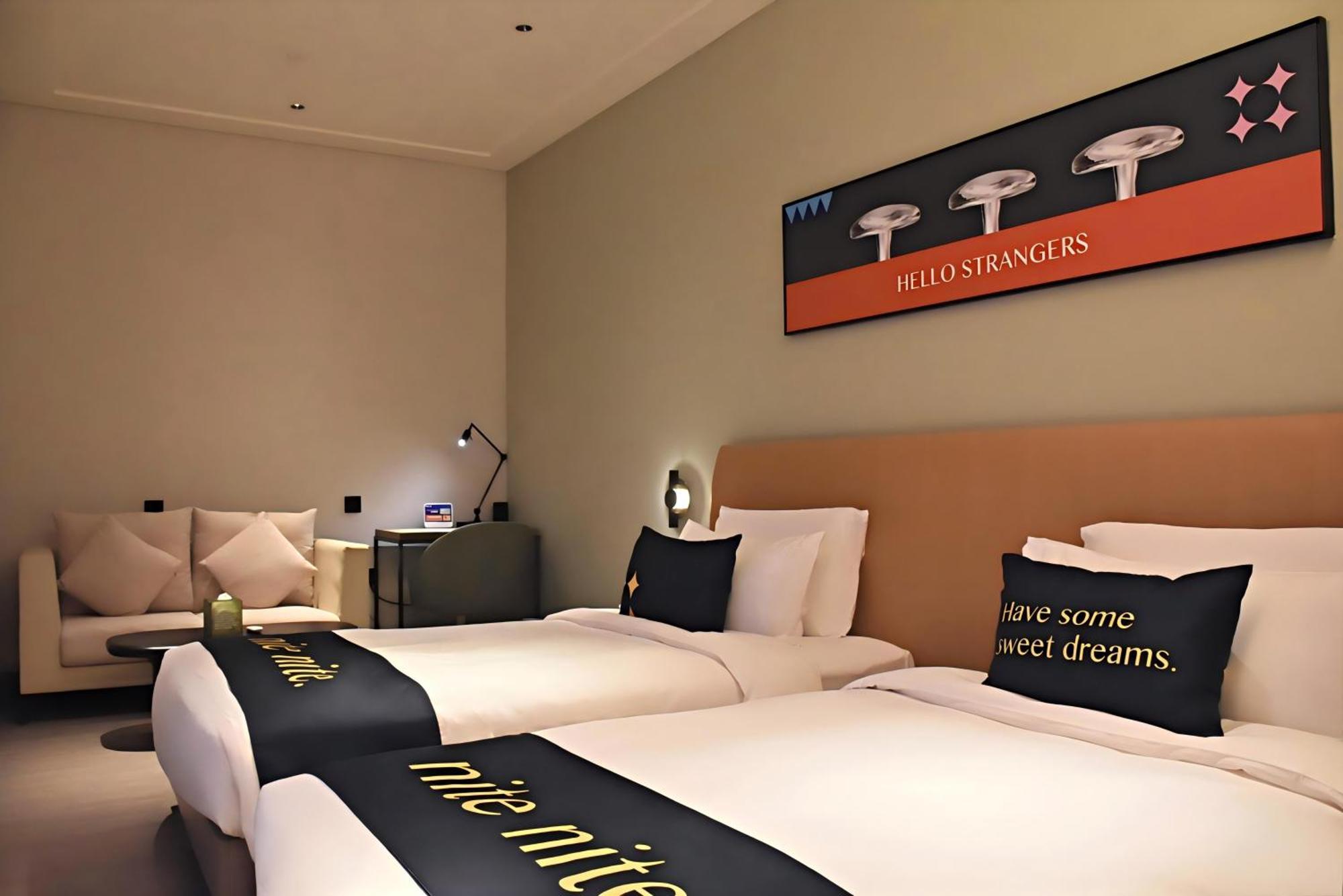 The Mustel Hotel Chongqing Hongyadong Dış mekan fotoğraf